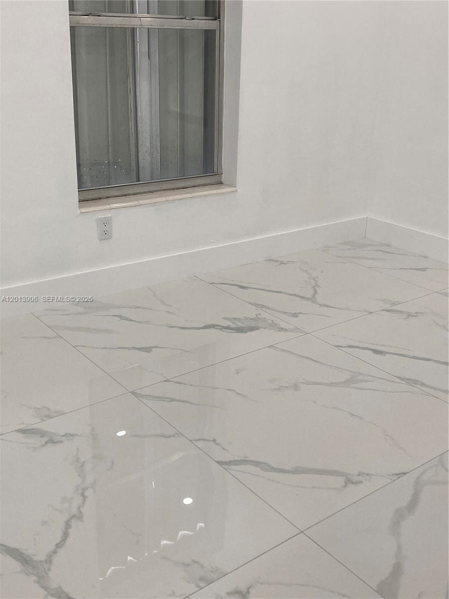 POINT ROYALE SEC 5 - Residential Lease