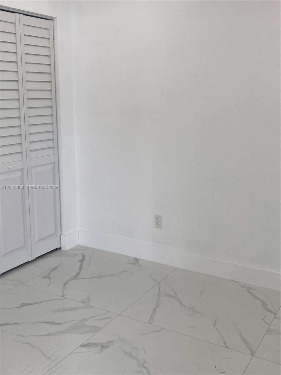 POINT ROYALE SEC 5 - Residential Lease