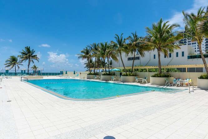 THE WAVE CONDO - Residential Lease