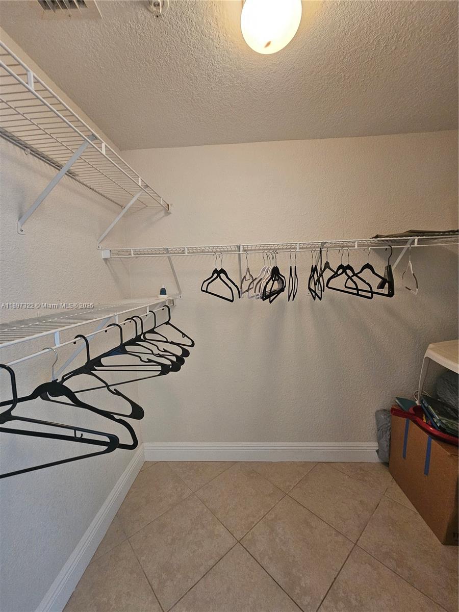 THE WAVE CONDO - Residential Lease