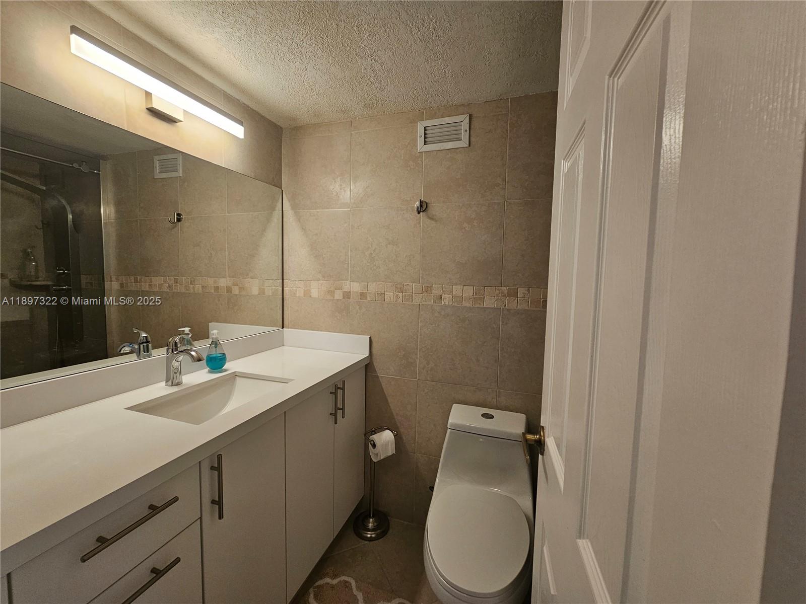 THE WAVE CONDO - Residential Lease