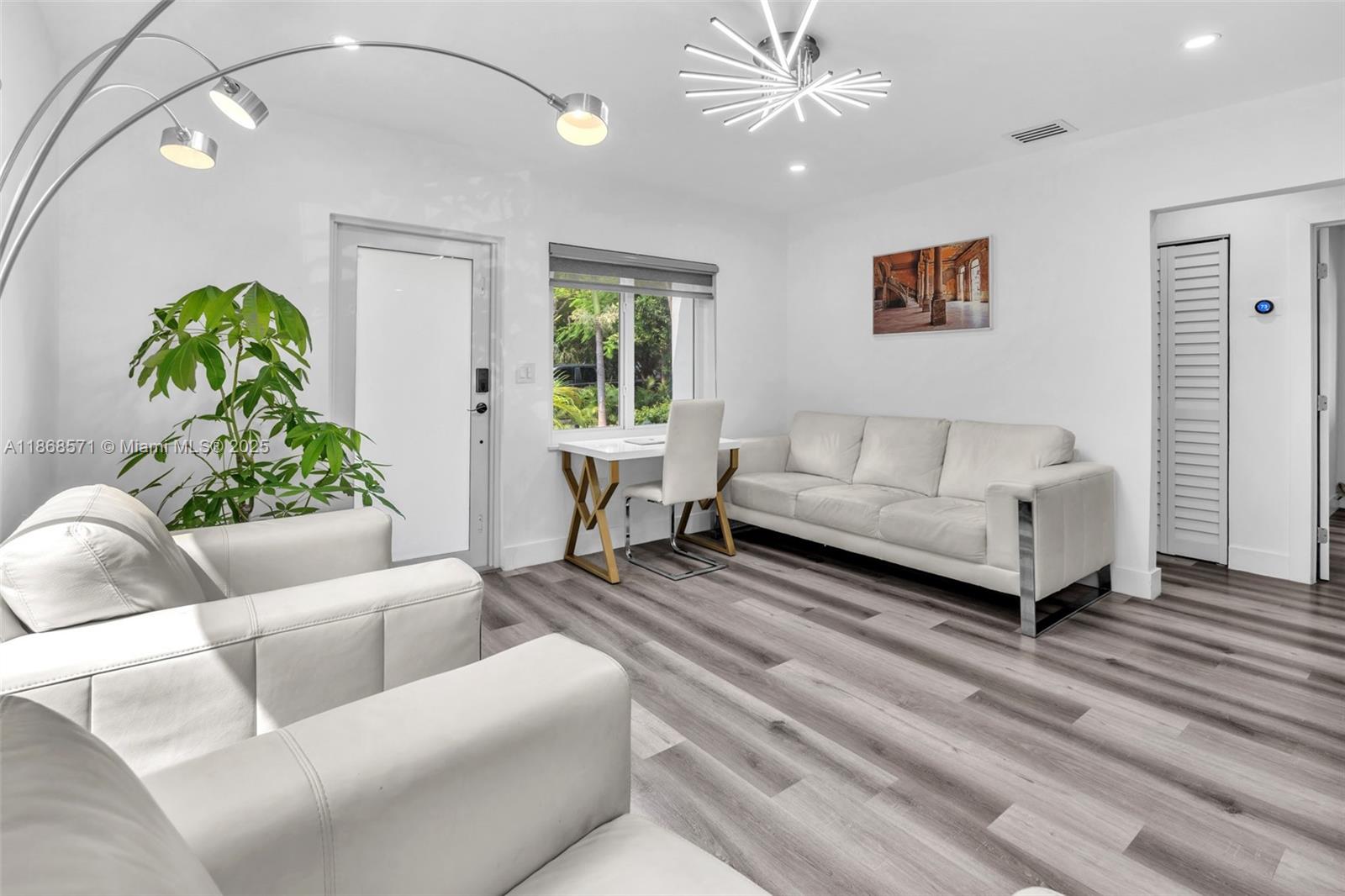 IRONS MANOR 2ND ADDN - Residential