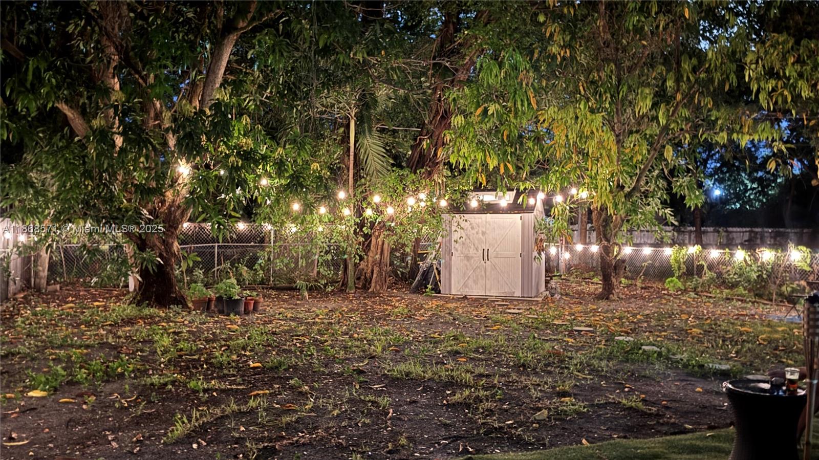 IRONS MANOR 2ND ADDN - Residential