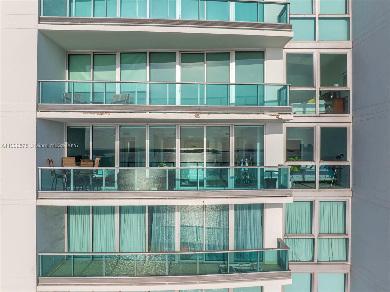 JADE RESIDENCES AT BRICKE - Residential Lease