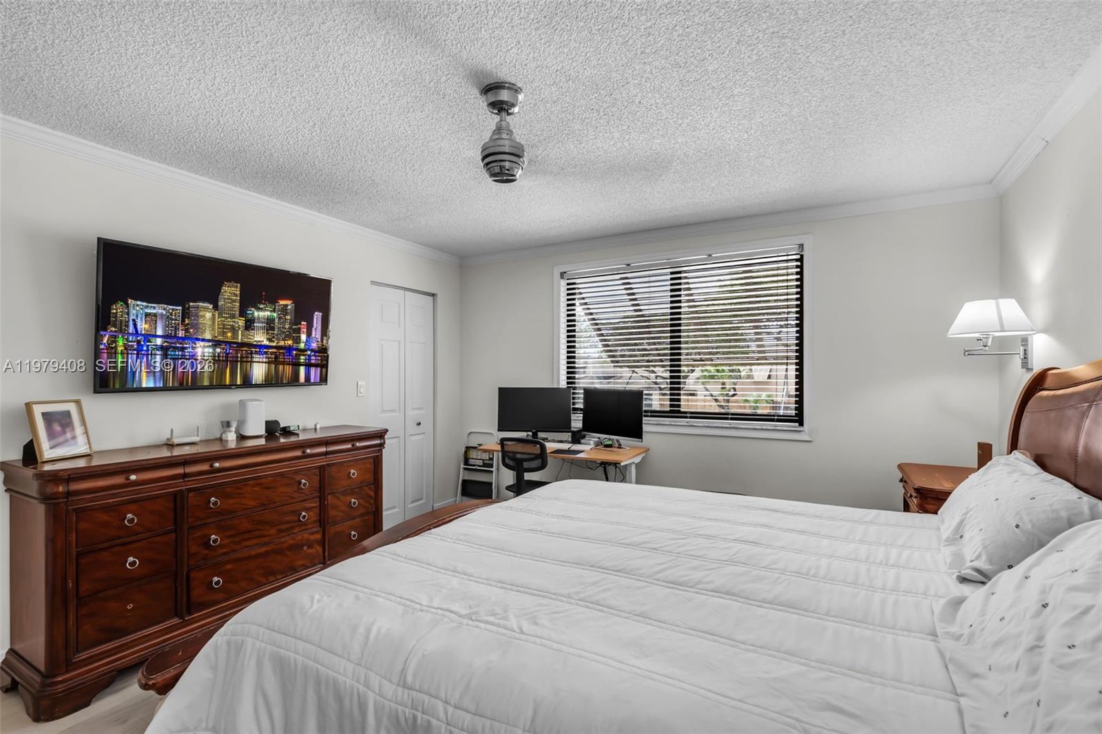 PEMBROKE LAKES SECTION SE - Residential Lease