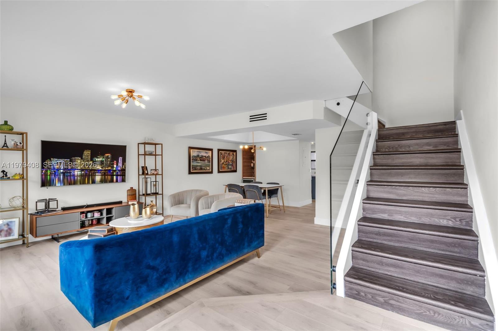 PEMBROKE LAKES SECTION SE - Residential Lease