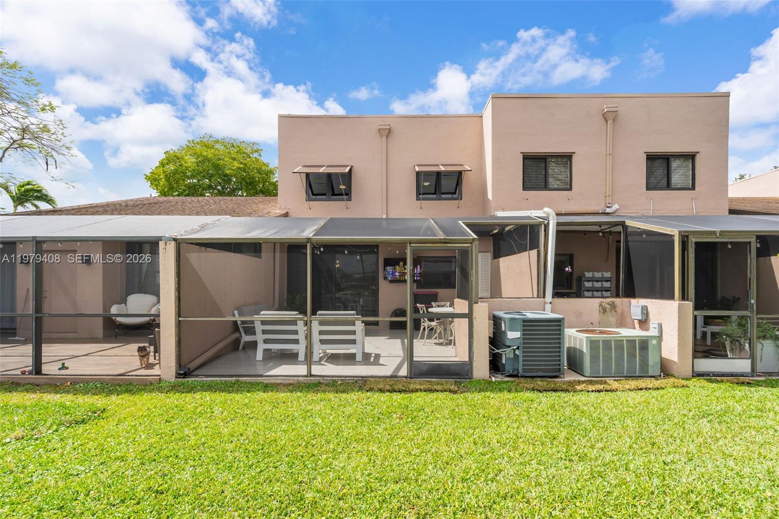 PEMBROKE LAKES SECTION SE - Residential Lease