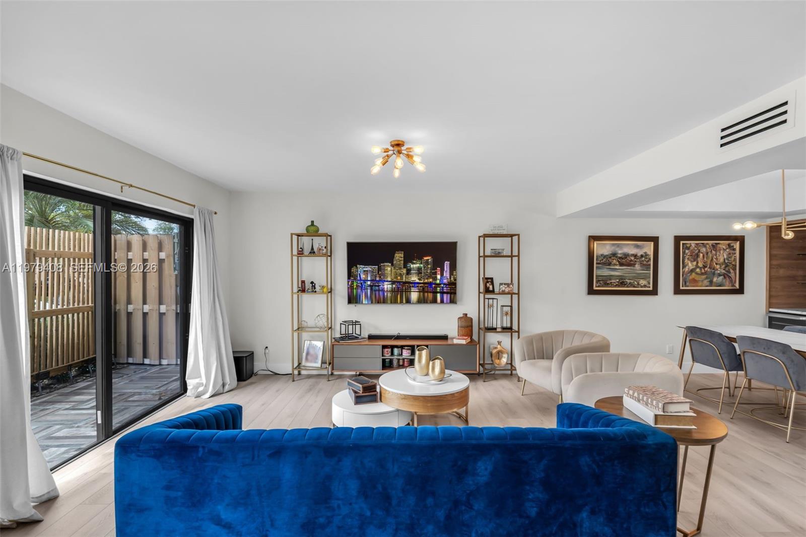 PEMBROKE LAKES SECTION SE - Residential Lease