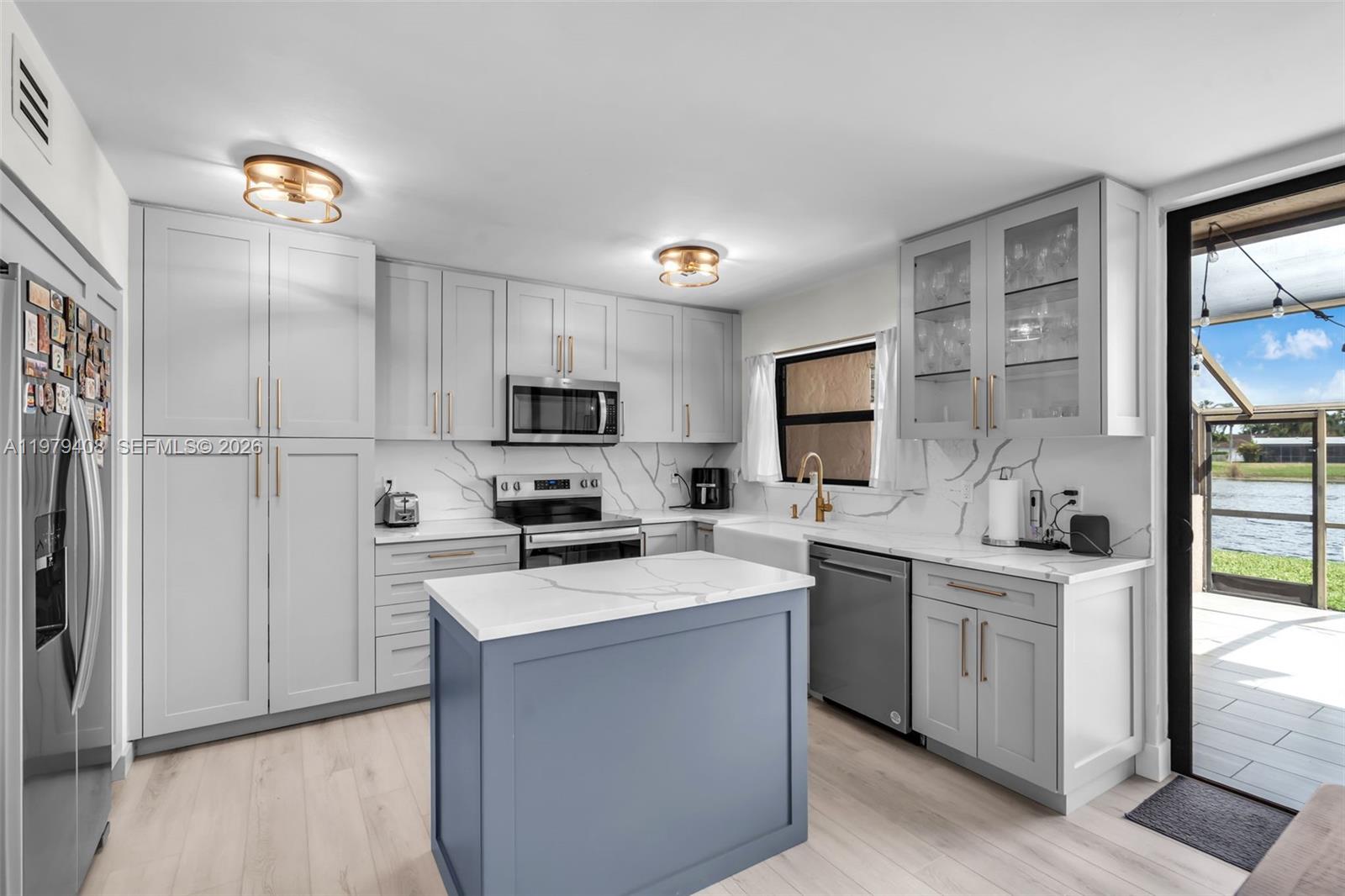 PEMBROKE LAKES SECTION SE - Residential Lease