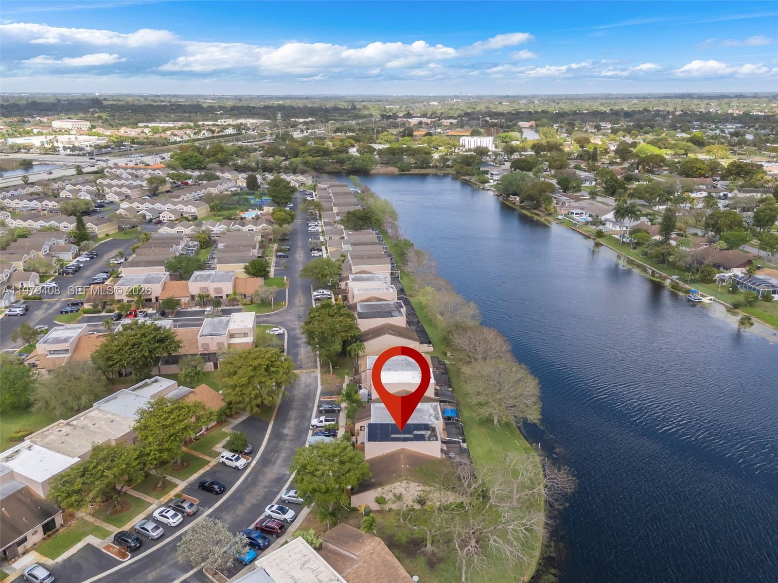 PEMBROKE LAKES SECTION SE - Residential Lease