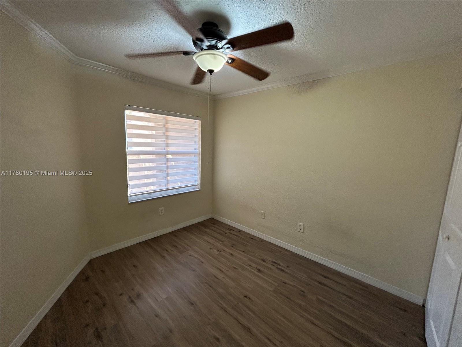 VILLAS AT HARBOR ISLES CO - Residential Lease