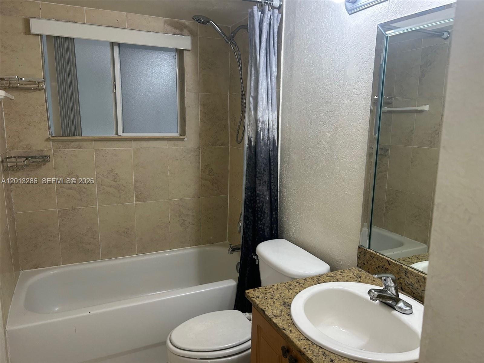 PARADISE AT DADELAND COND - Residential Lease