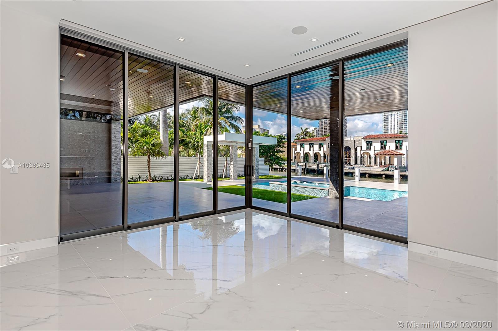 GOLDEN BEACH SEC D - Residential