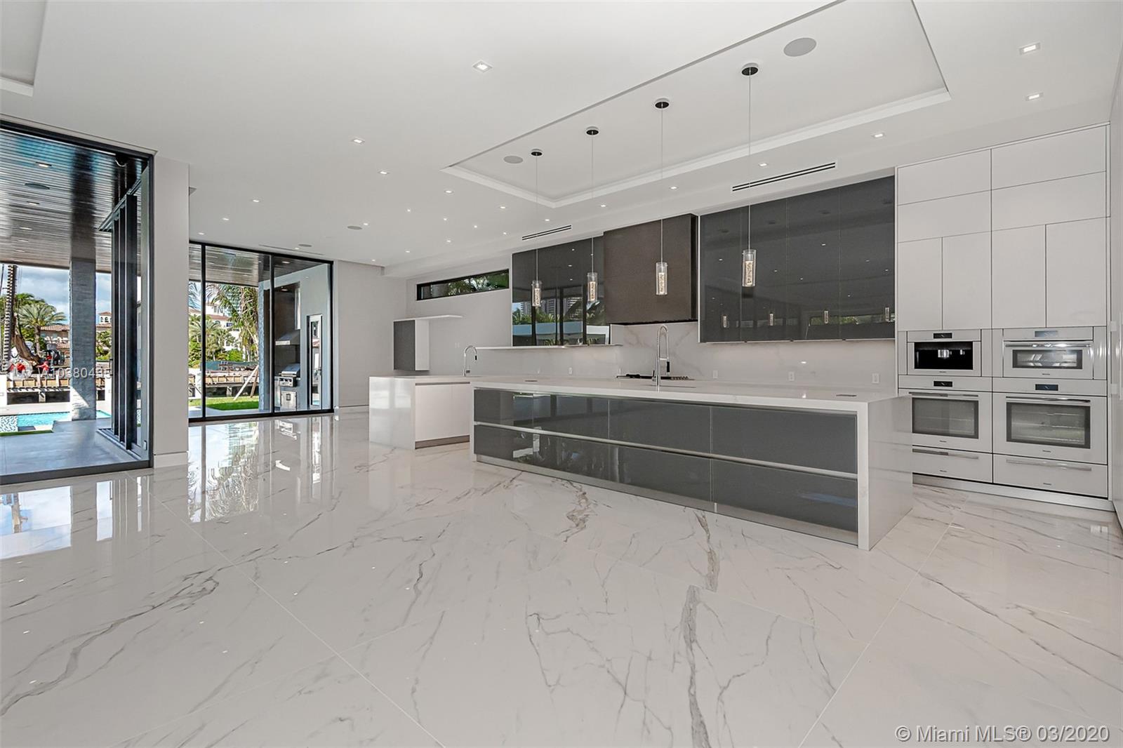 GOLDEN BEACH SEC D - Residential