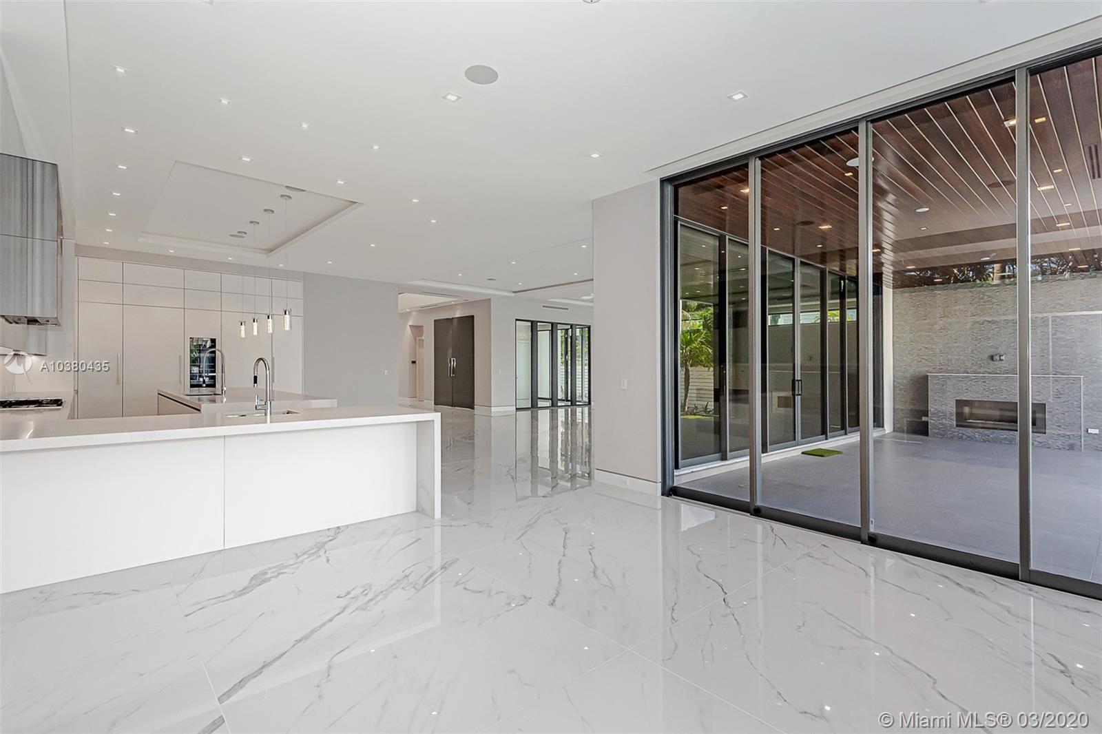 GOLDEN BEACH SEC D - Residential