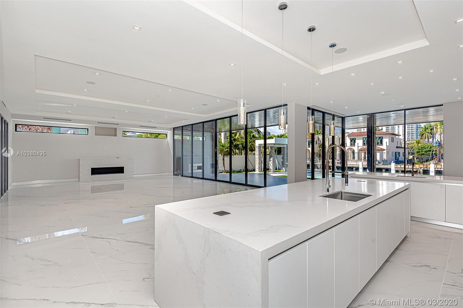 GOLDEN BEACH SEC D - Residential