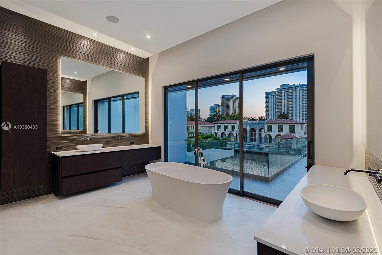 GOLDEN BEACH SEC D - Residential