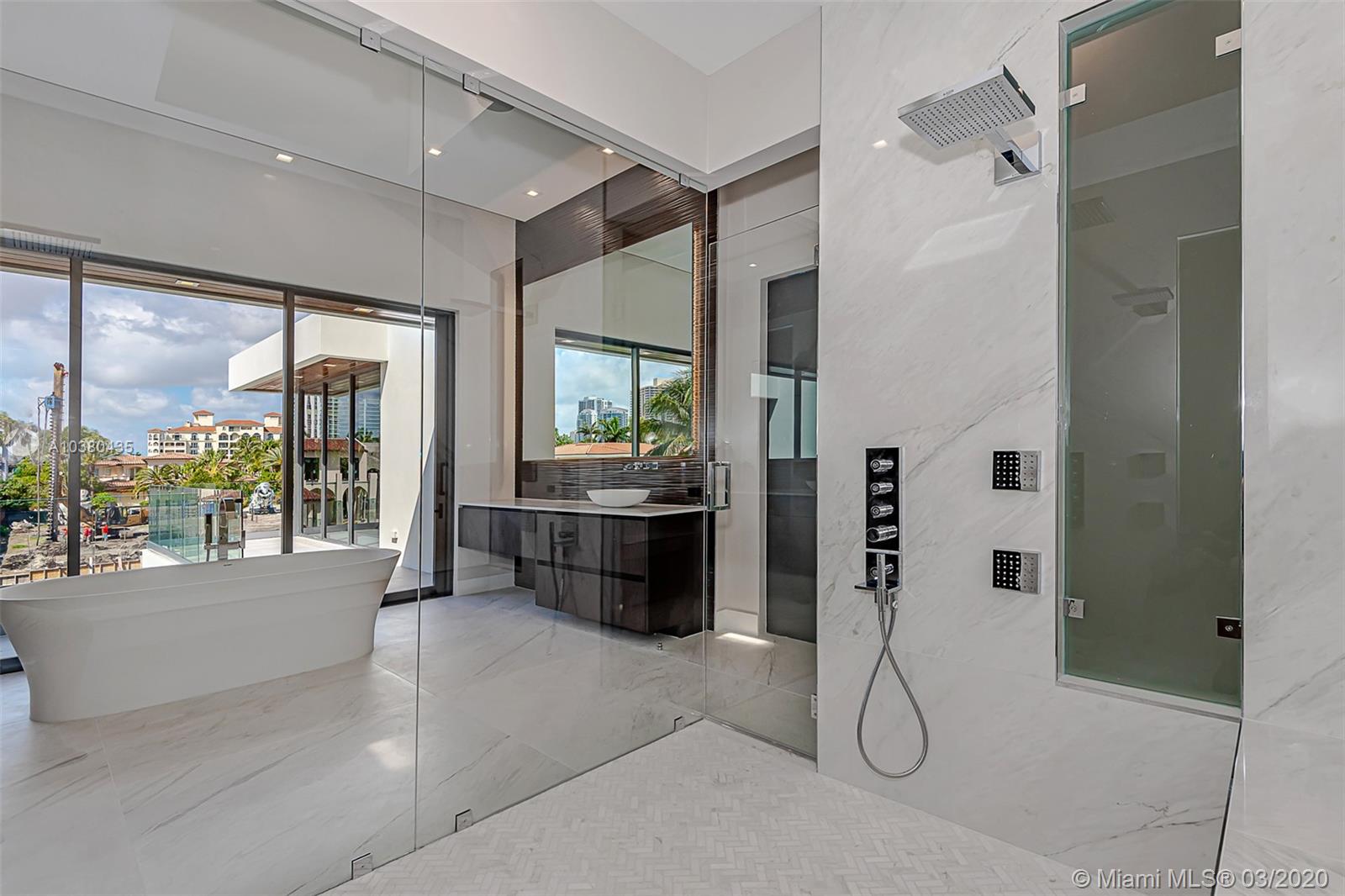 GOLDEN BEACH SEC D - Residential