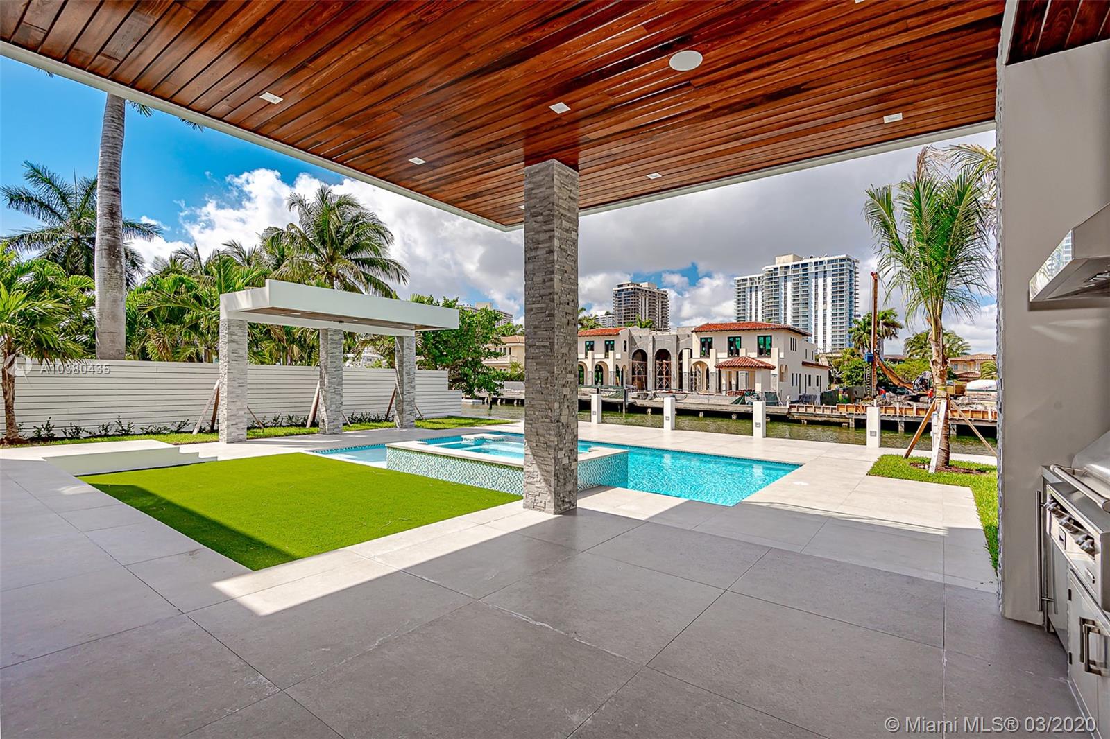 GOLDEN BEACH SEC D - Residential