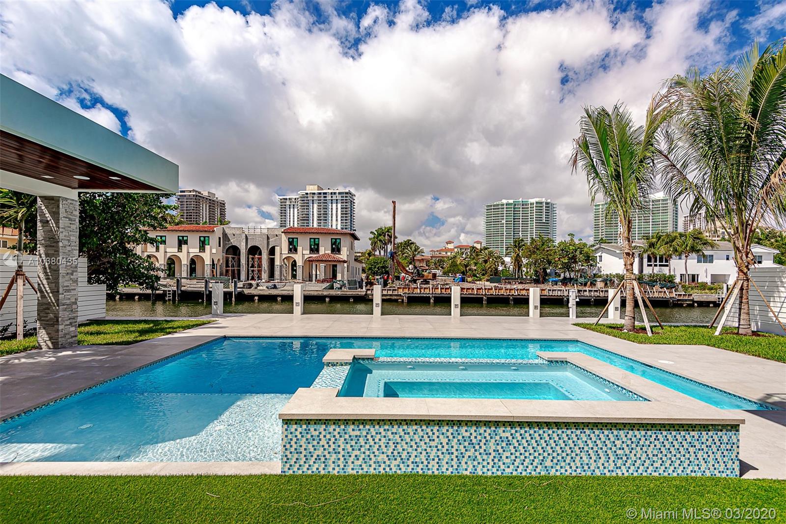 GOLDEN BEACH SEC D - Residential