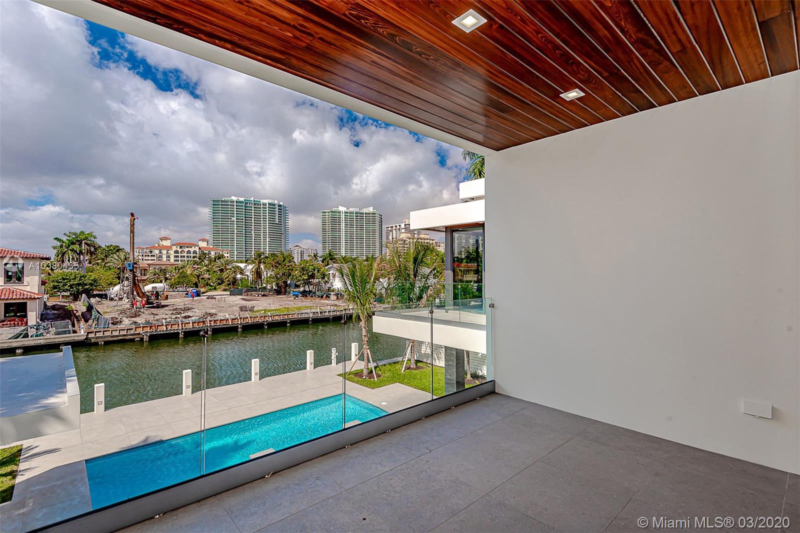 GOLDEN BEACH SEC D - Residential