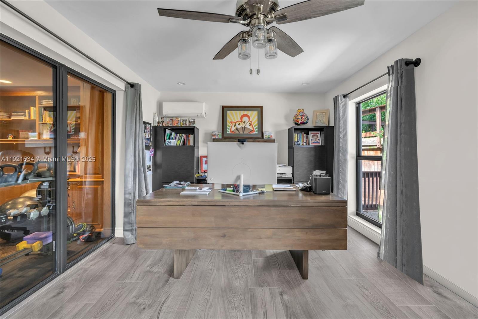 HOLLYWOOD HILLS NORTH SEC - Residential