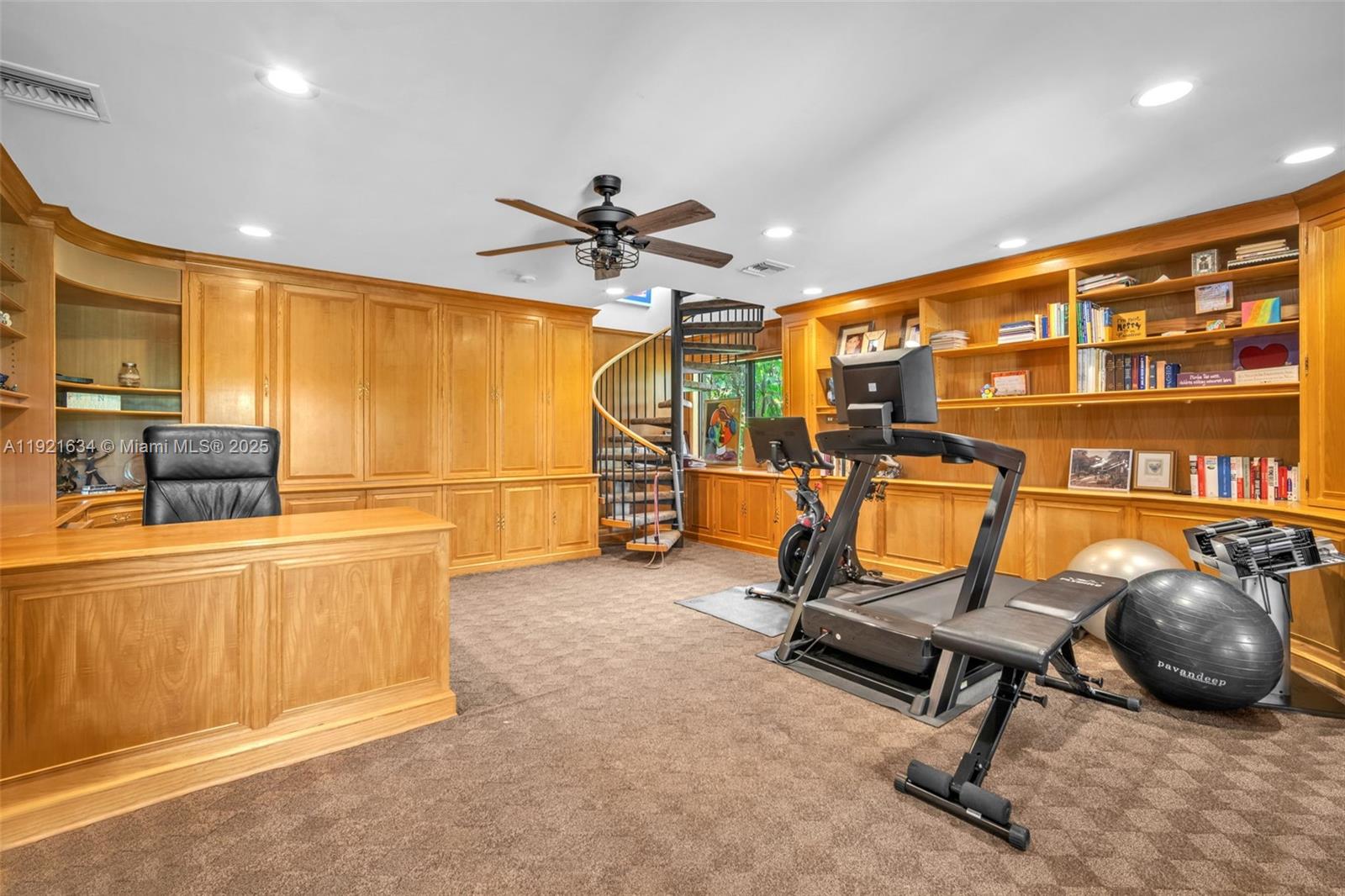 HOLLYWOOD HILLS NORTH SEC - Residential