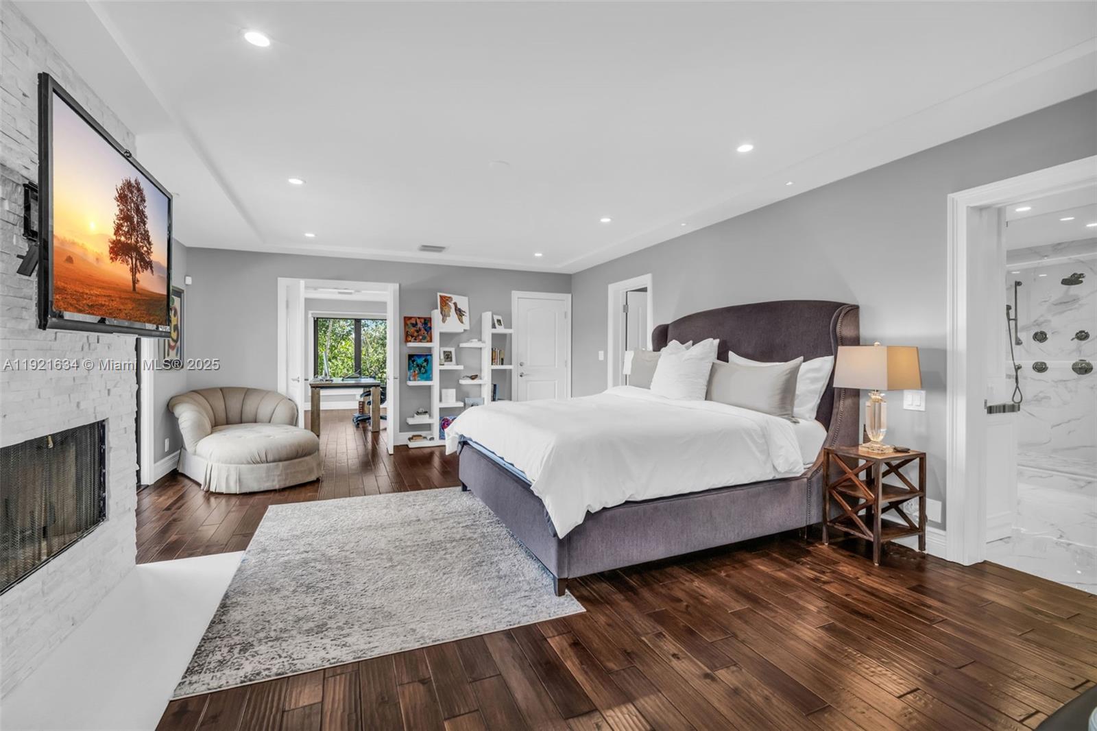 HOLLYWOOD HILLS NORTH SEC - Residential