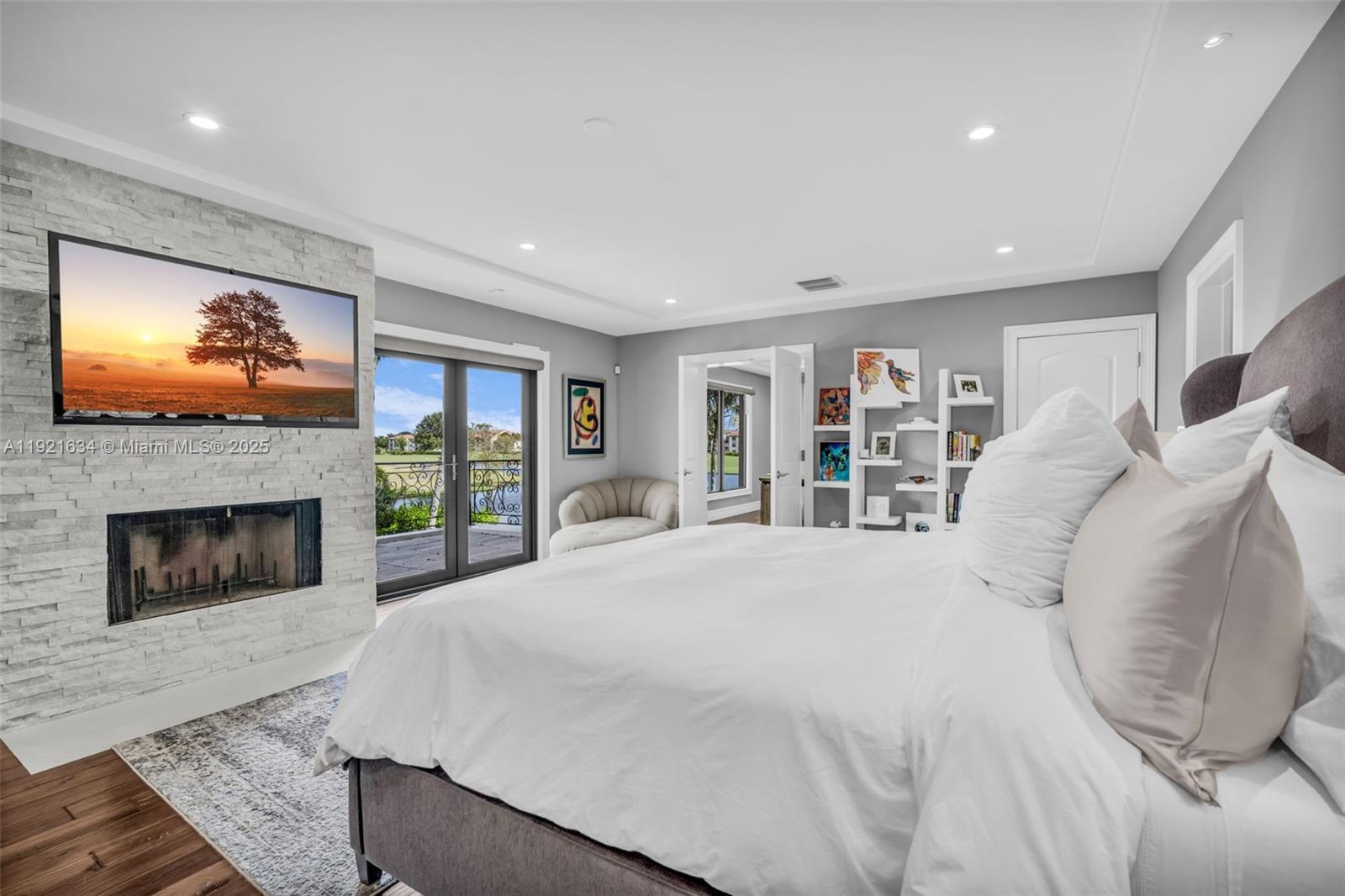 HOLLYWOOD HILLS NORTH SEC - Residential