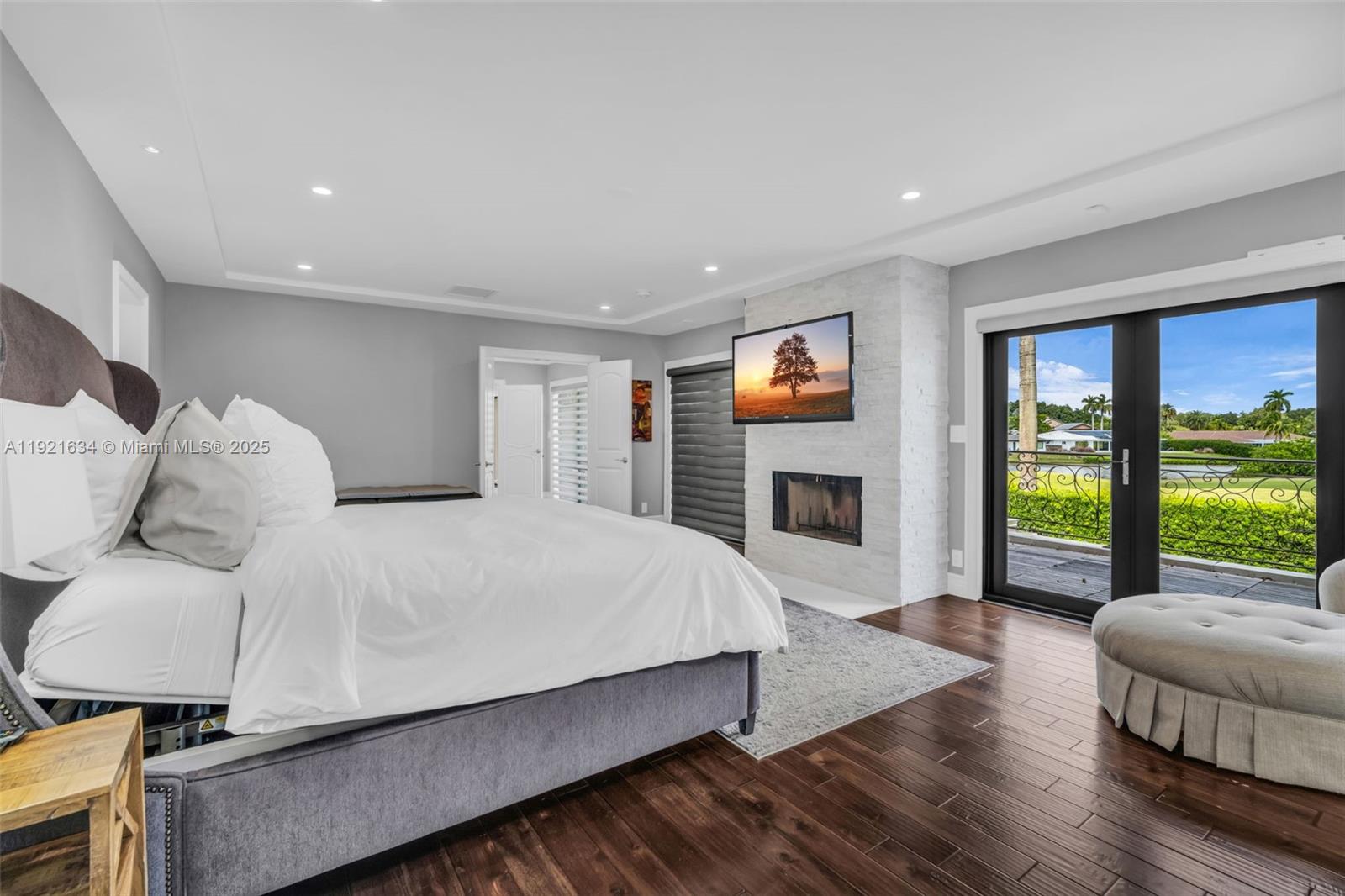 HOLLYWOOD HILLS NORTH SEC - Residential