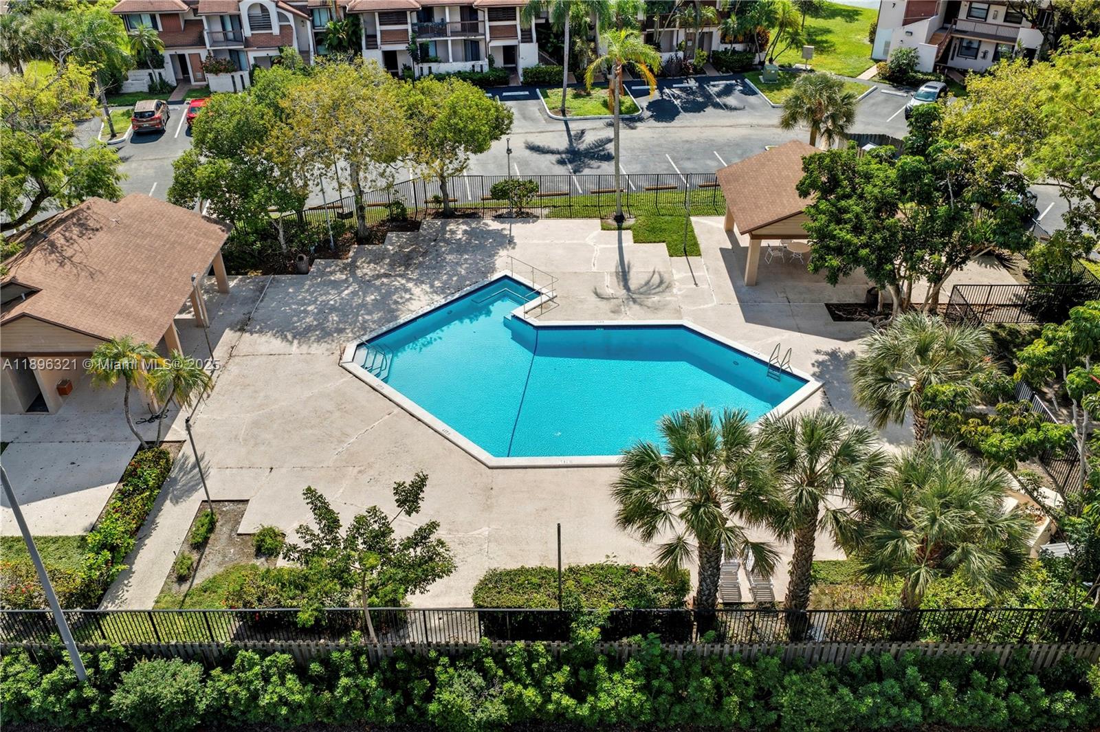 VILLAS DE VENEZIA CONDO - Residential
