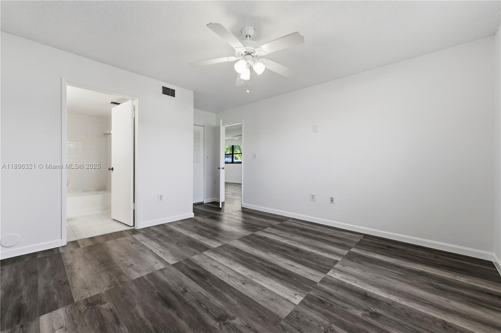 VILLAS DE VENEZIA CONDO - Residential