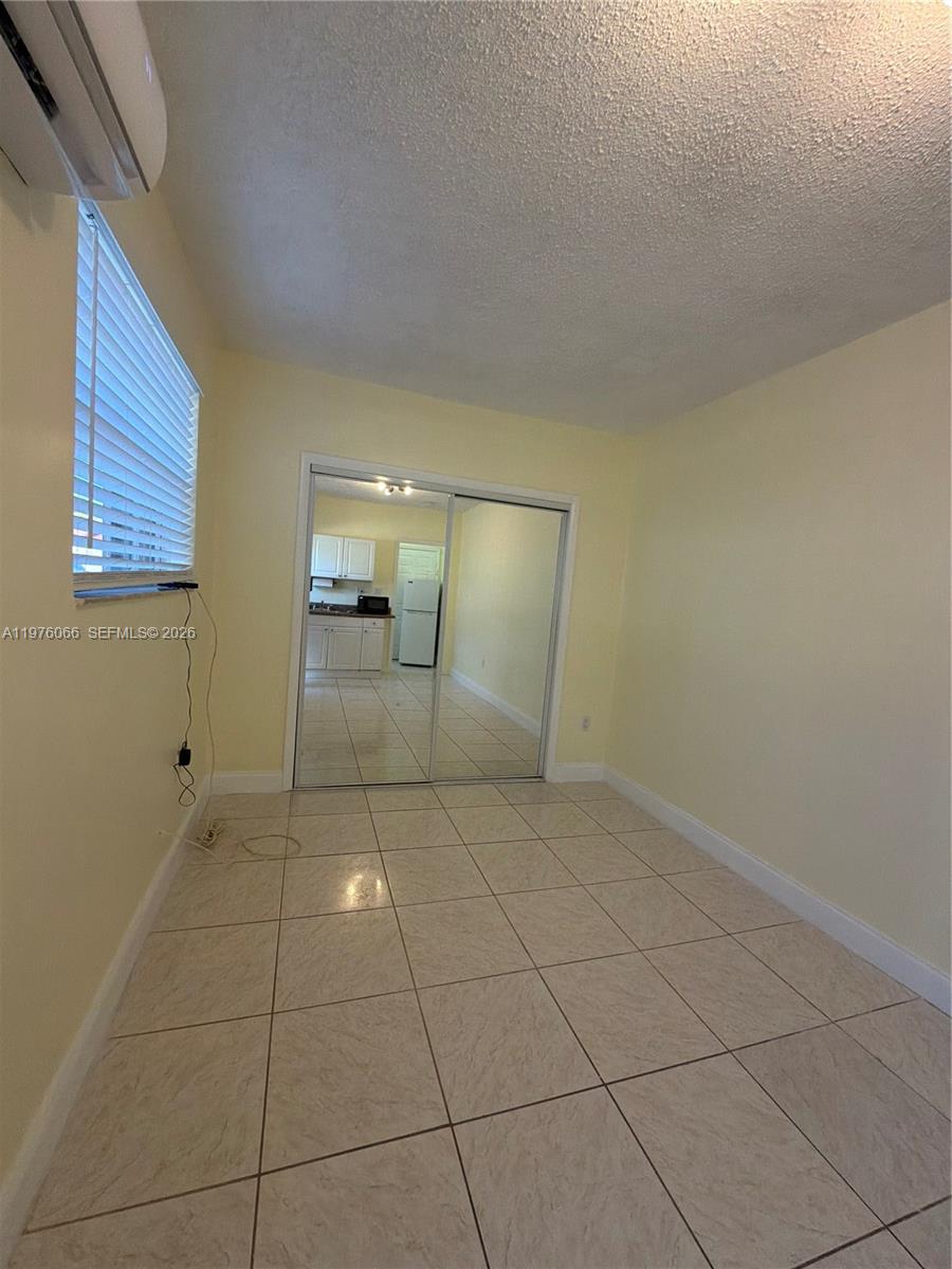 CORAL GARDENS 1ST ADDN - Residential Lease