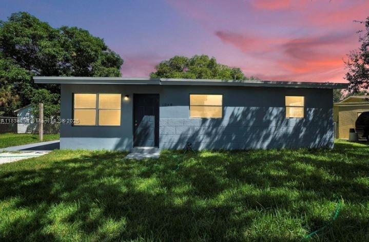 SINGLE FAMILY HOME - MOVE IN READY ON A QUIT CUL-DE-SAC IN THE HEART OF FT. LAUDERDALE. FEATURES A STYLISH KITHCHEN WITH QUARTZ COUNTERTOPS & S/S APPLIANCES, NEW FLOORING THROUGHOUT, 2 YR OLD ROOF & ATTACHED STORAGE WITH WASHER/DRYER HOOKUP. THE SPACIOUS YARD IS PERFECT FOR ENTERTAINING & IDEAL FOR A GROWING FAMILY OR INVESTOR WANTING TO EXPAND THEIR PORTFOLIO. JUST MINUTES AWAY FROM MAJOR HIGHWAYS AND SHOPPING CENTERS. THIS OPPORTUNITY WON'T LAST - SCHEDULE YOUR SHOWING TODAY !