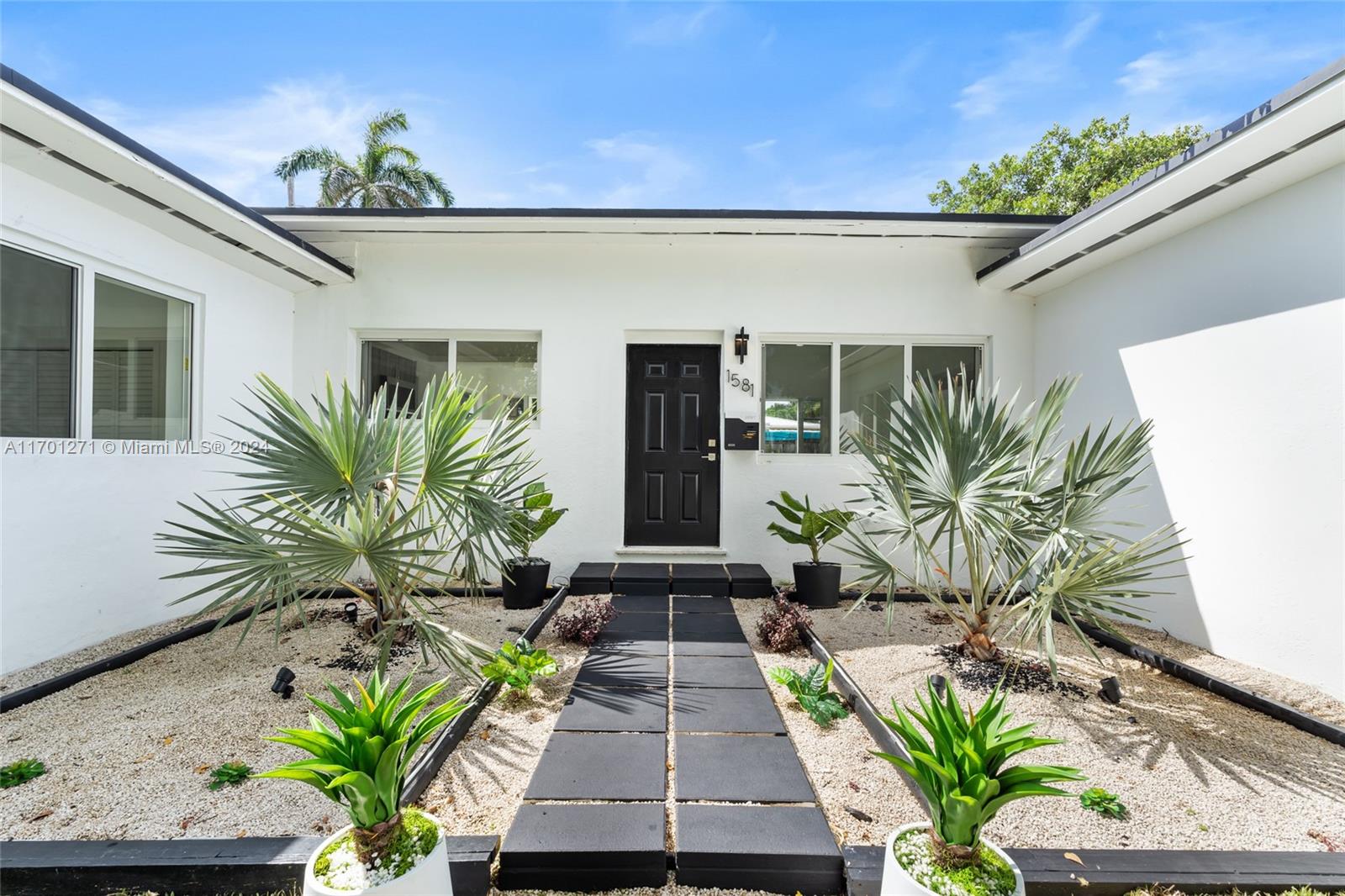 1581 Normandy Dr