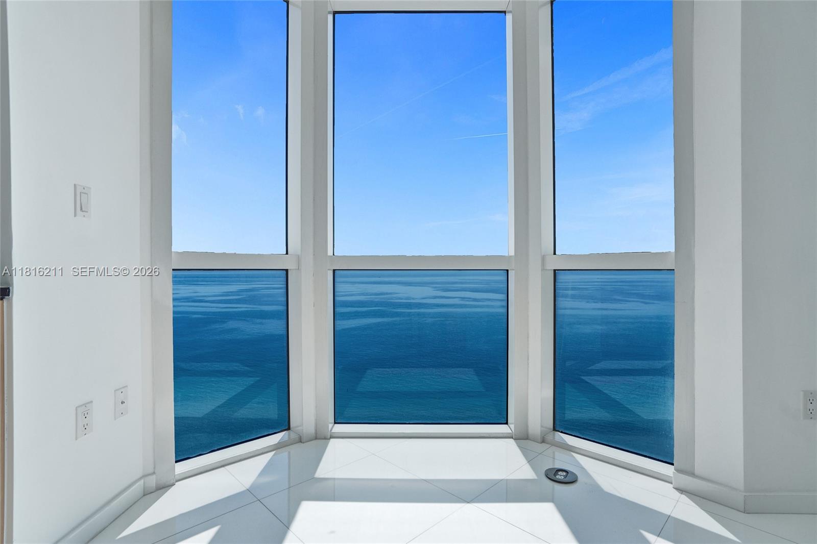 AKOYA CONDO - Residential