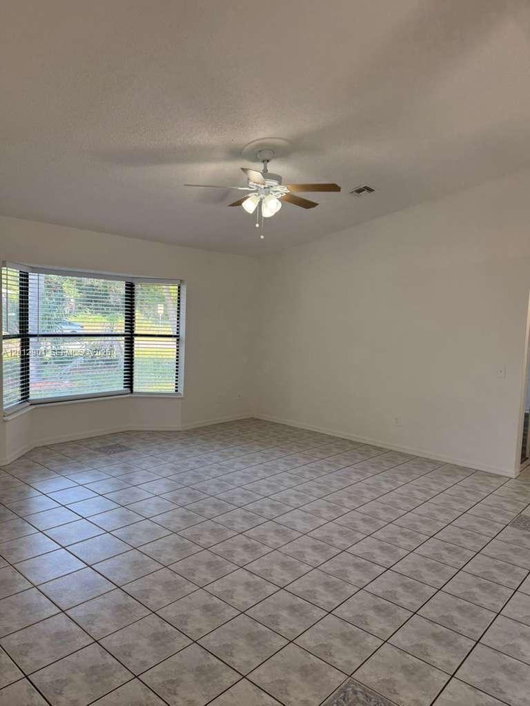 LAKEWOOD PARK UNIT 5 - Residential Lease