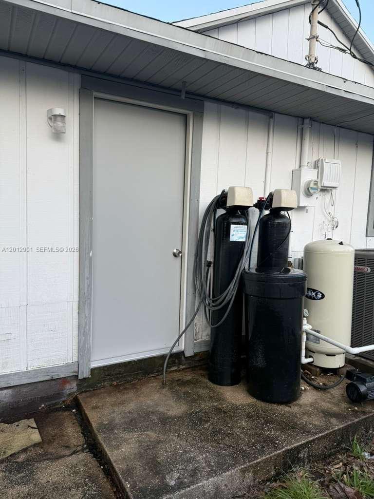 LAKEWOOD PARK UNIT 5 - Residential Lease