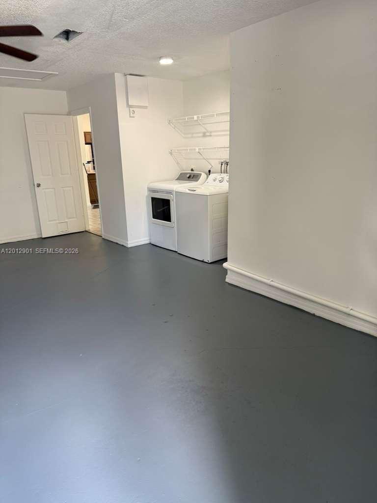 LAKEWOOD PARK UNIT 5 - Residential Lease
