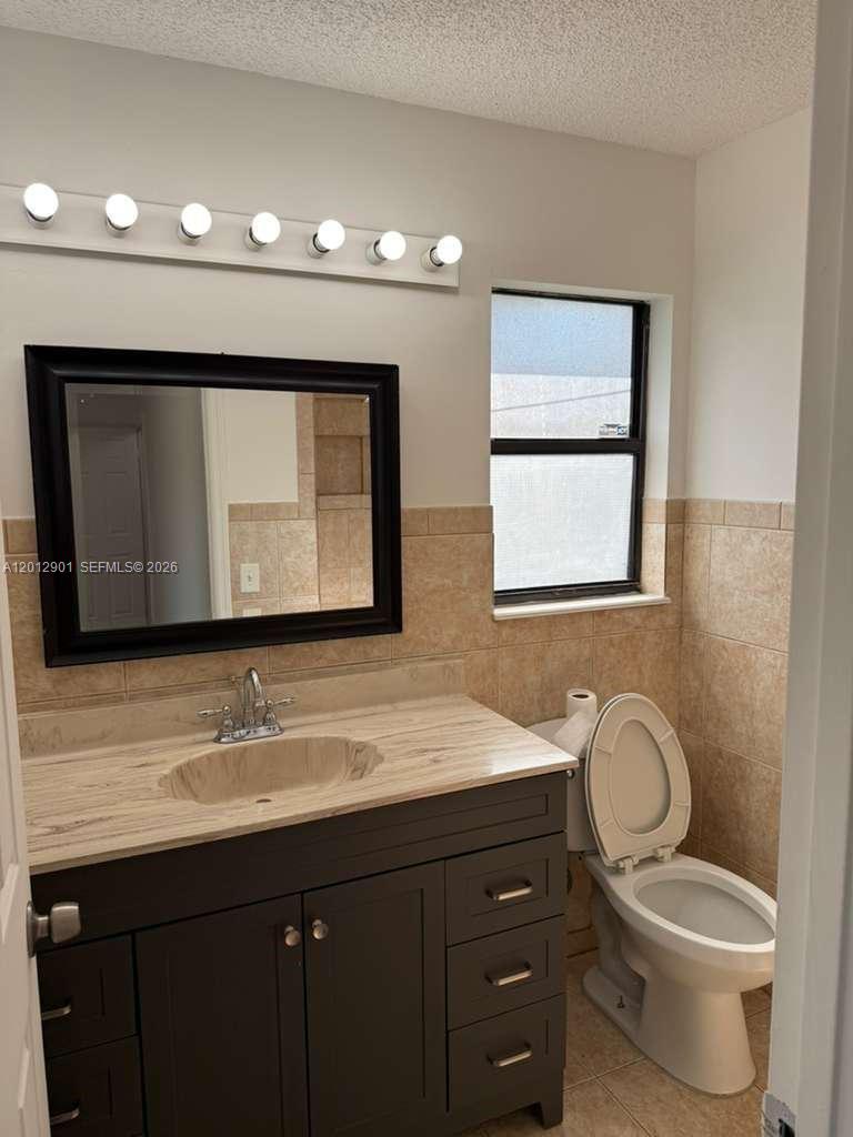 LAKEWOOD PARK UNIT 5 - Residential Lease