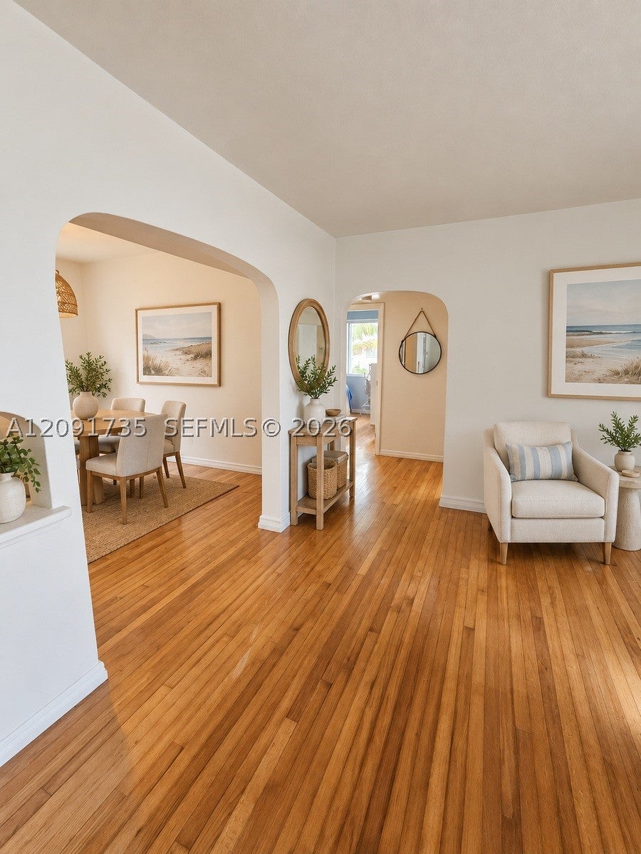530 SW 10th St 2-C