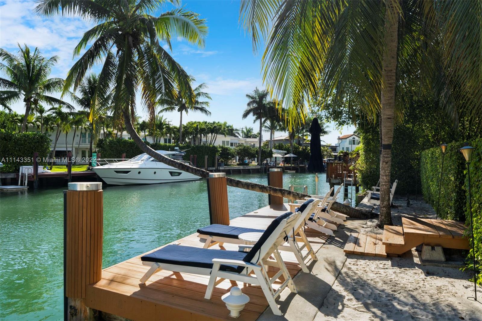 SUNSET LAKE EXTENSION - Residential