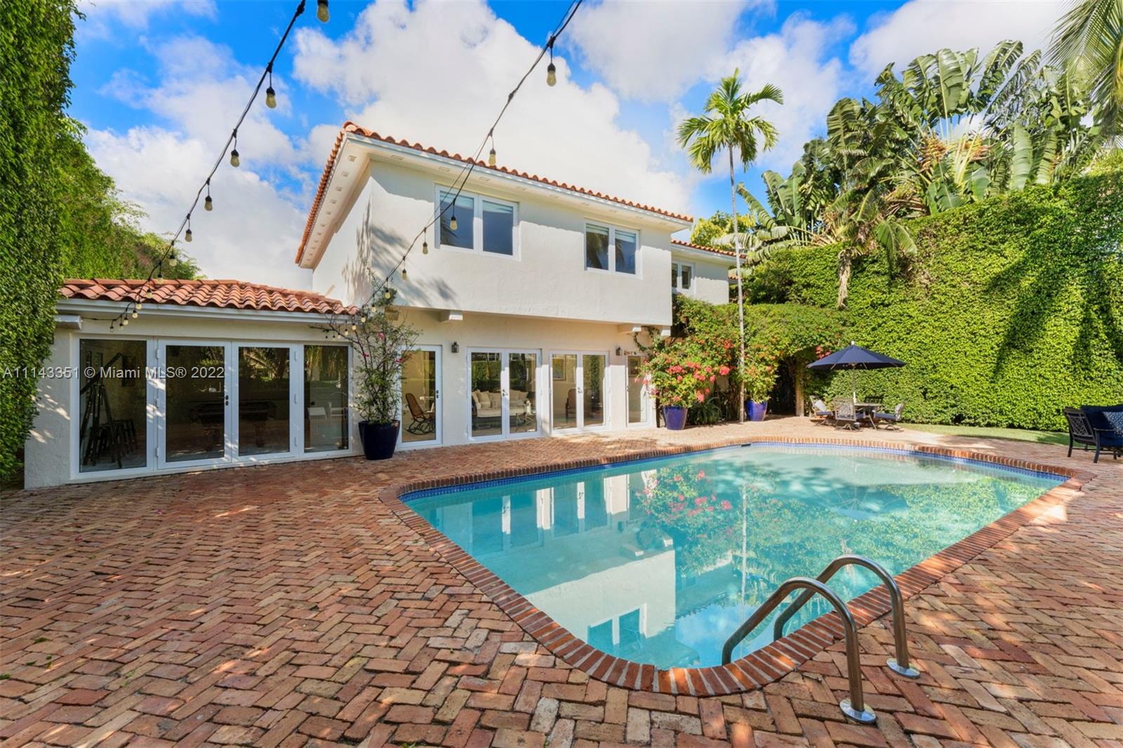 SUNSET LAKE EXTENSION - Residential