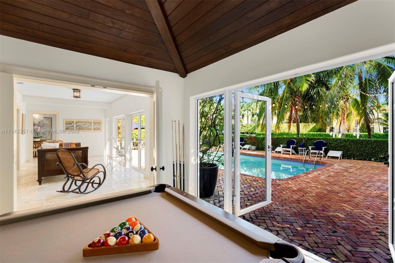 SUNSET LAKE EXTENSION - Residential