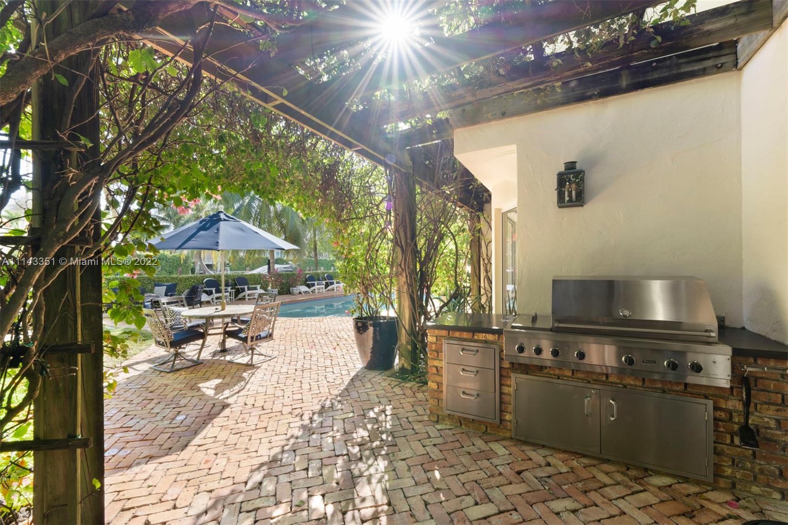 SUNSET LAKE EXTENSION - Residential