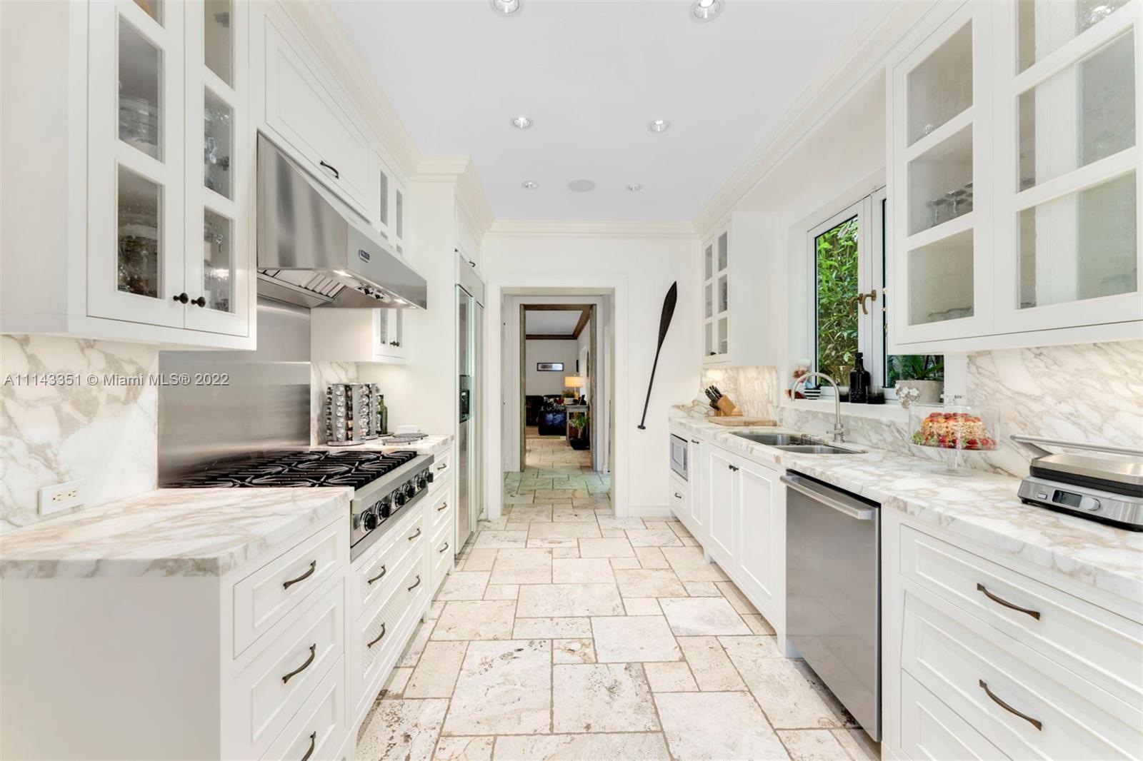 SUNSET LAKE EXTENSION - Residential