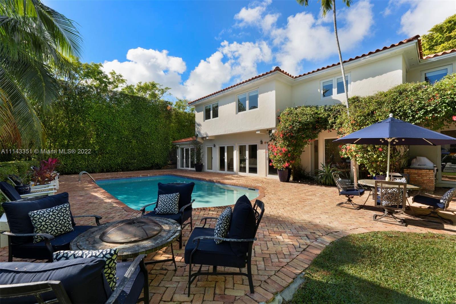 SUNSET LAKE EXTENSION - Residential