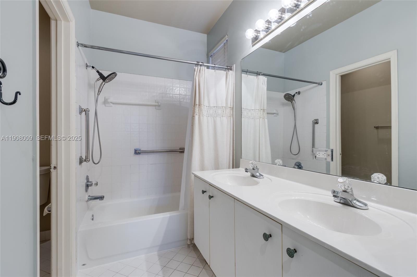 SECTOR 2-PARCELS 21A 25 2 - Residential