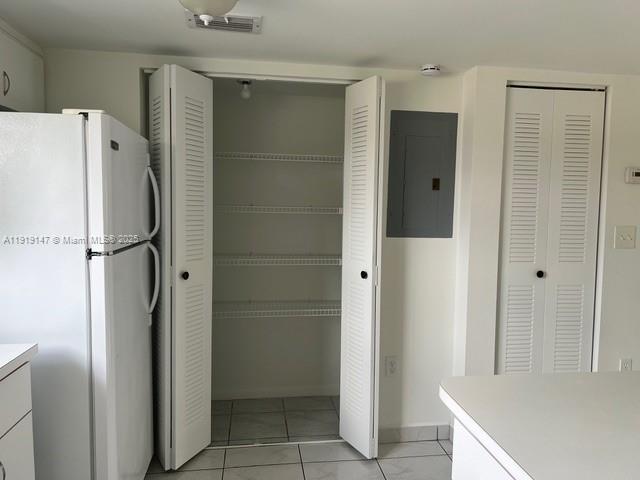 CHATEAUBLEAU VILLAS MIDWA - Residential Lease