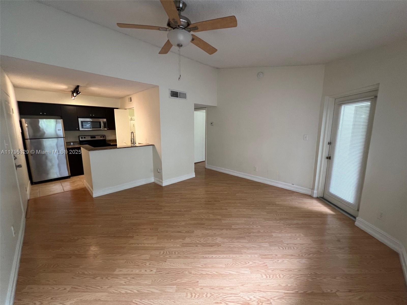 620 S Park Rd 35-2, Hollywood, Broward County, Florida - 1 Bedrooms  
1 Bathrooms - 